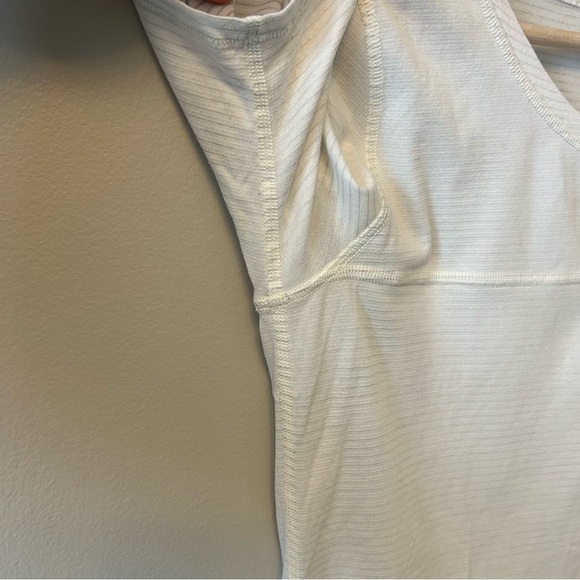 Lululemon Athletica White Stripped Tee Shirt with Reflectors - Picture 4 of 9